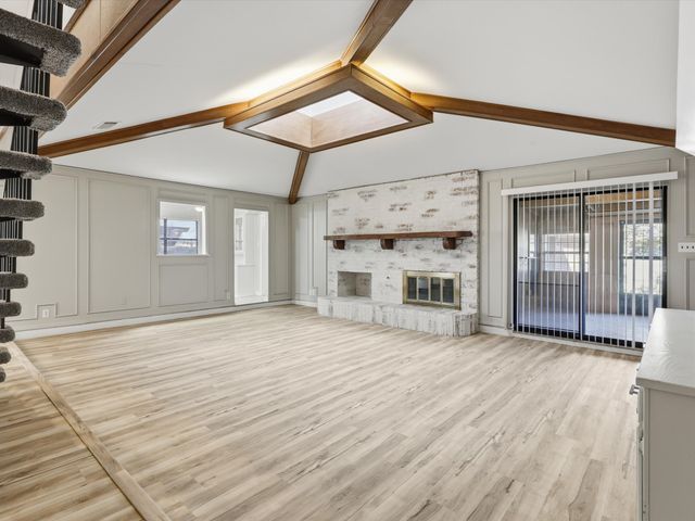 1811 Briarcrest Lane, Arlington, TX 76012