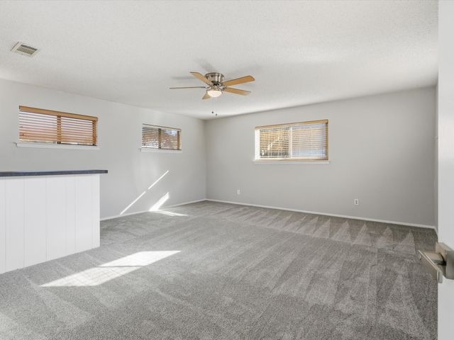 1811 Briarcrest Lane, Arlington, TX 76012