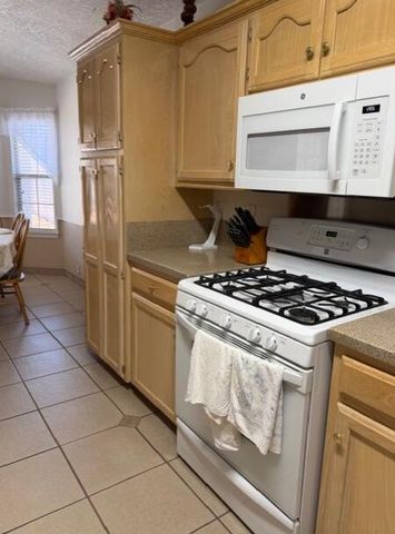 6200 Summer Ray Road NW, Albuquerque, NM 87120