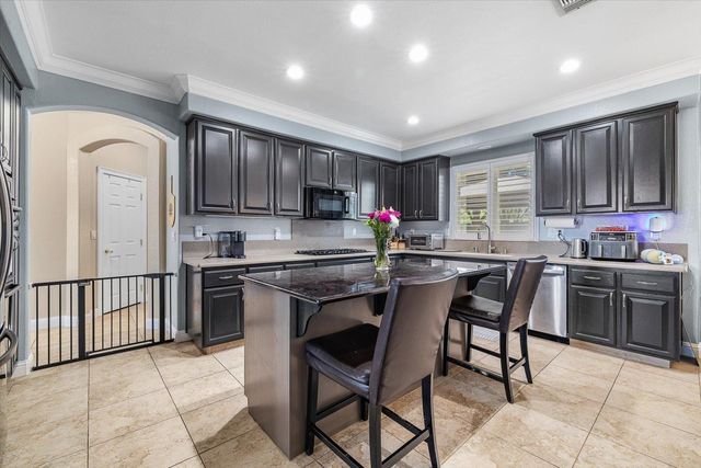 1920 Shropshire St, Roseville, CA 95747