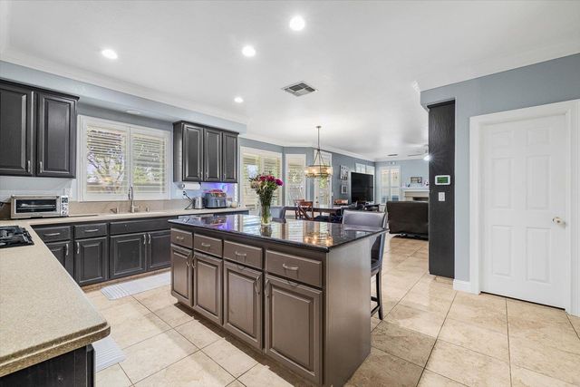 1920 Shropshire St, Roseville, CA 95747