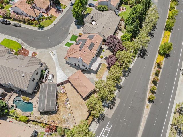 1920 Shropshire St, Roseville, CA 95747