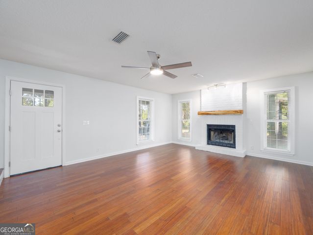 102 Winchester Road, Waverly, GA 31565