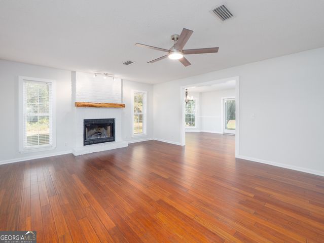 102 Winchester Road, Waverly, GA 31565