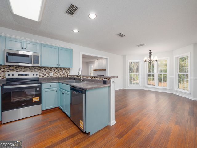 102 Winchester Road, Waverly, GA 31565