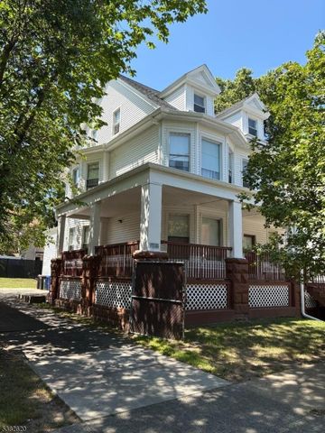 670 E 23Rd St, Paterson City, NJ 07504
