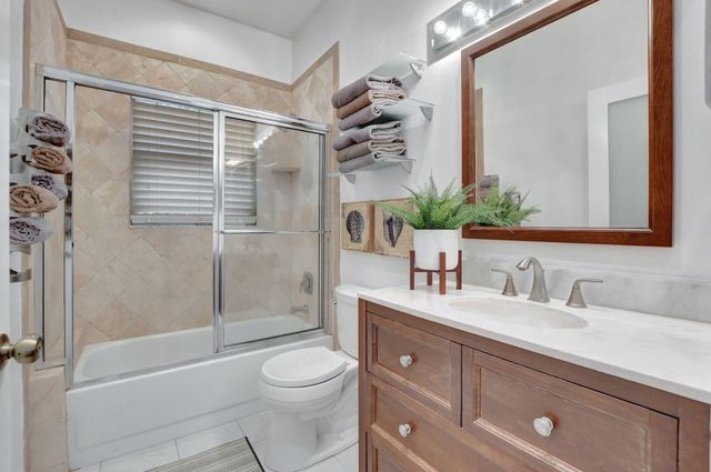 6694 NW 26th Way, Boca Raton, FL 33496