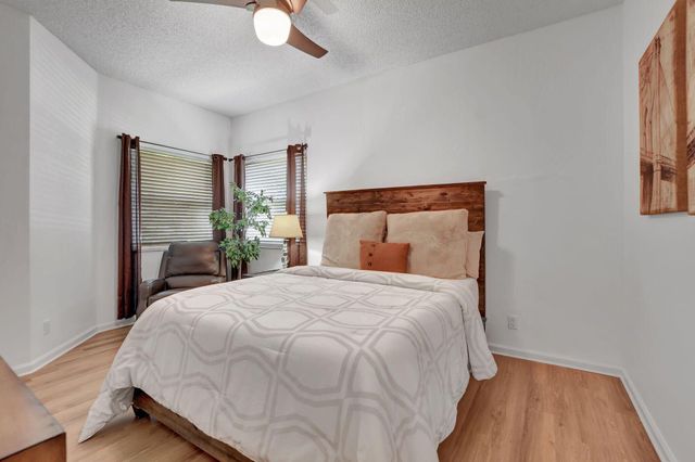 6694 NW 26th Way, Boca Raton, FL 33496