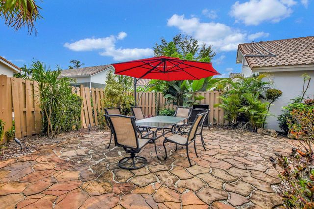 6694 NW 26th Way, Boca Raton, FL 33496