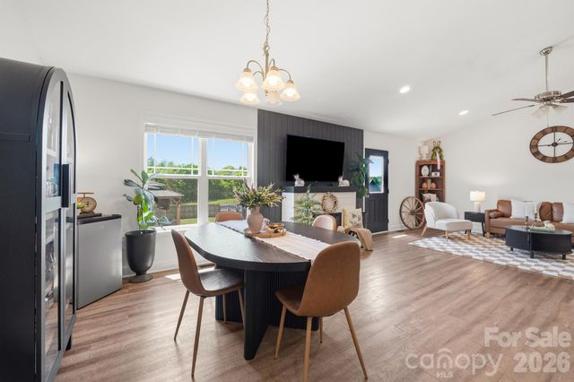 3923 Ritchie Road, Lincolnton, NC 28092