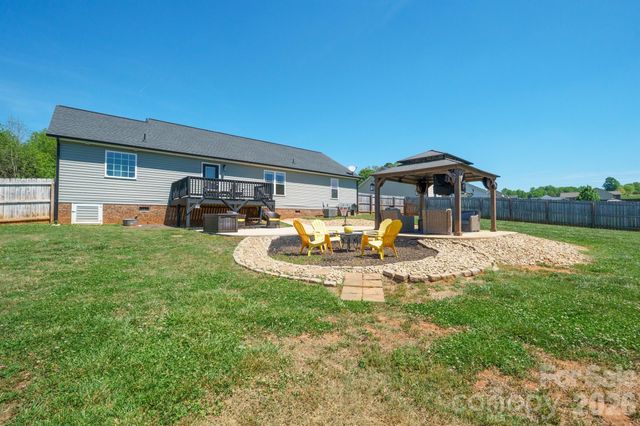 3923 Ritchie Road, Lincolnton, NC 28092