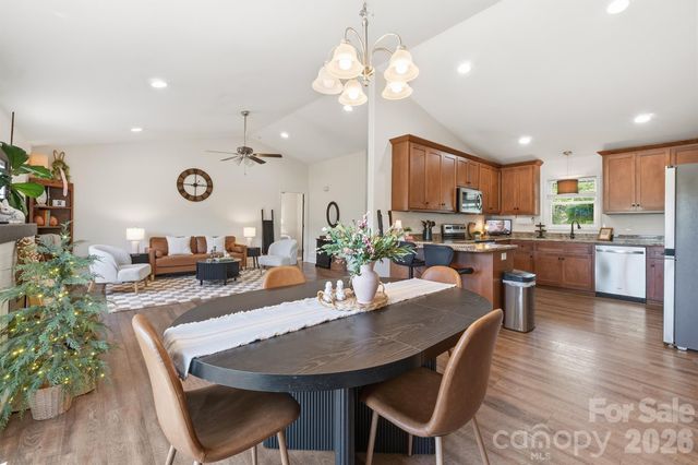 3923 Ritchie Road, Lincolnton, NC 28092