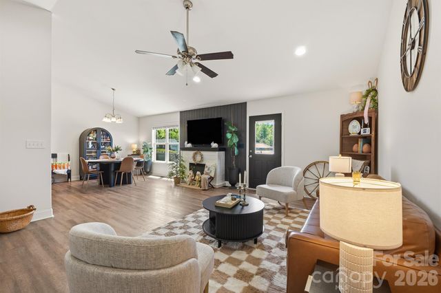 3923 Ritchie Road, Lincolnton, NC 28092