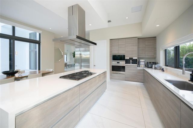 16629 N Botaniko Drive, Weston, FL 33326