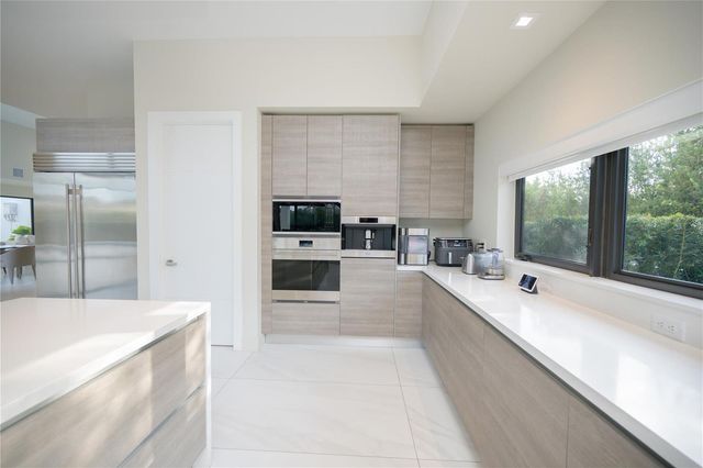 16629 N Botaniko Drive, Weston, FL 33326