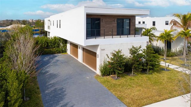 16629 N Botaniko Drive, Weston, FL 33326