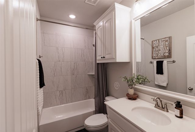 161 Windy Glen Drive, Decatur, TX 76234