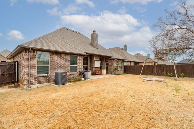 161 Windy Glen Drive, Decatur, TX 76234