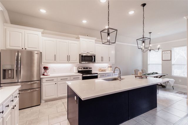 161 Windy Glen Drive, Decatur, TX 76234