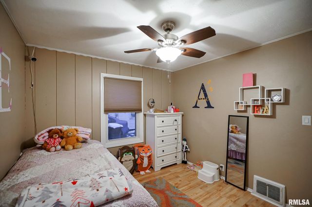 429 W LAKEWOOD Avenue, Peoria, IL 61614