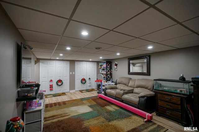 429 W LAKEWOOD Avenue, Peoria, IL 61614