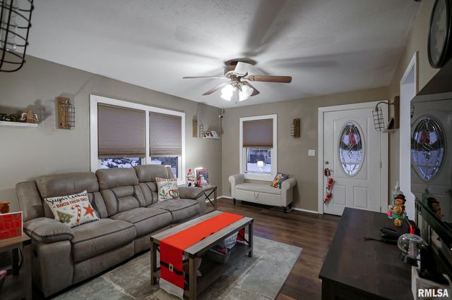 429 W LAKEWOOD Avenue, Peoria, IL 61614