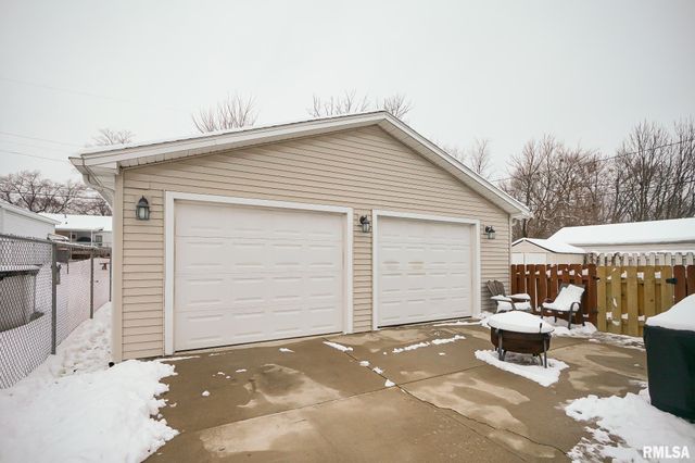 429 W LAKEWOOD Avenue, Peoria, IL 61614