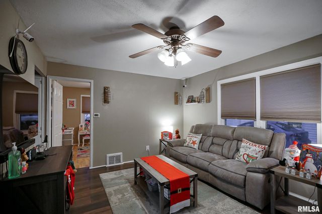 429 W LAKEWOOD Avenue, Peoria, IL 61614