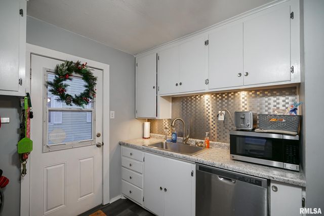 429 W LAKEWOOD Avenue, Peoria, IL 61614