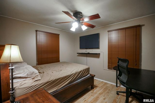 429 W LAKEWOOD Avenue, Peoria, IL 61614