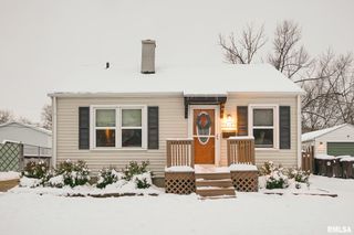 429 W LAKEWOOD Avenue, Peoria, IL 61614