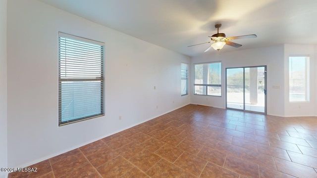 3923 S Amber Rock Avenue, Tucson, AZ 85735