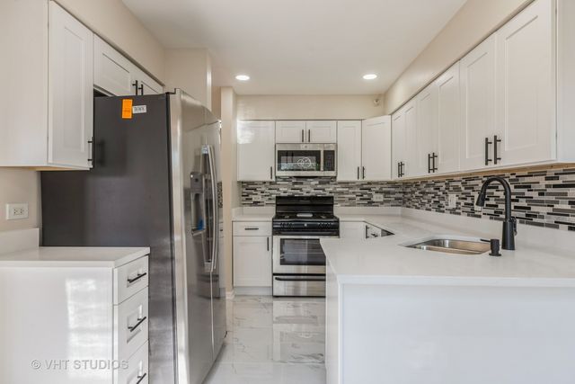 1828 Oslo Court, Mundelein, IL 60060