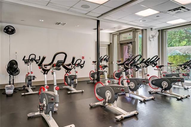 8785 ASHWORTH DRIVE, Tampa, FL 33647