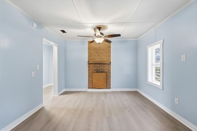 311 Barnes St, Mullins, SC 29574