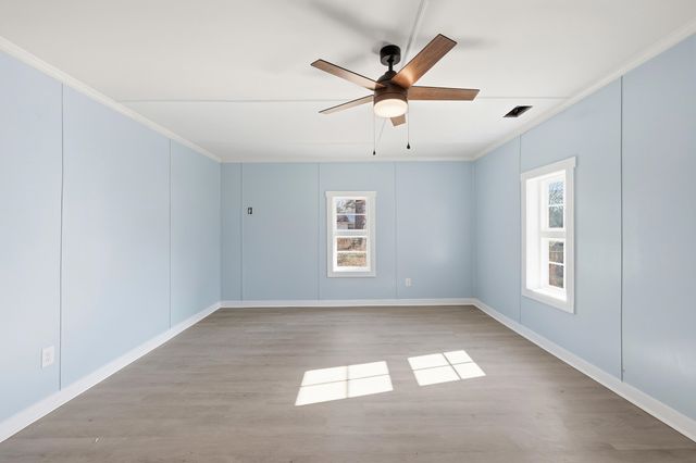 311 Barnes St, Mullins, SC 29574