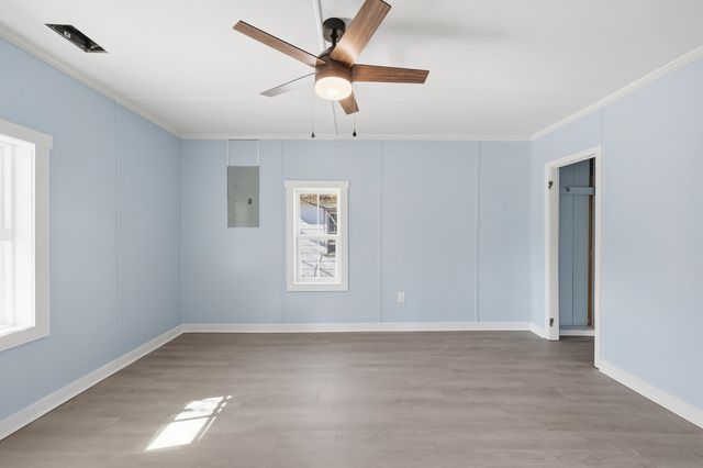 311 Barnes St, Mullins, SC 29574