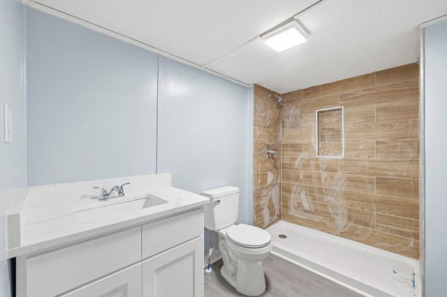 311 Barnes St, Mullins, SC 29574