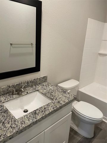 233 Ridgeside, Montgomery, TX 77316