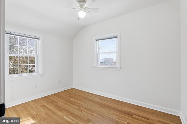 1135 N POWHATAN ST N, Arlington, VA 22205