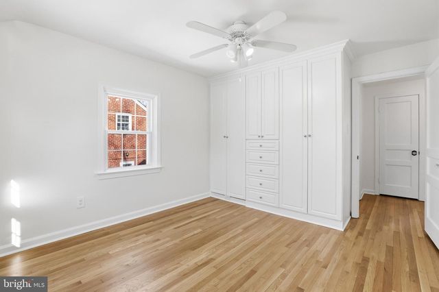 1135 N POWHATAN ST N, Arlington, VA 22205