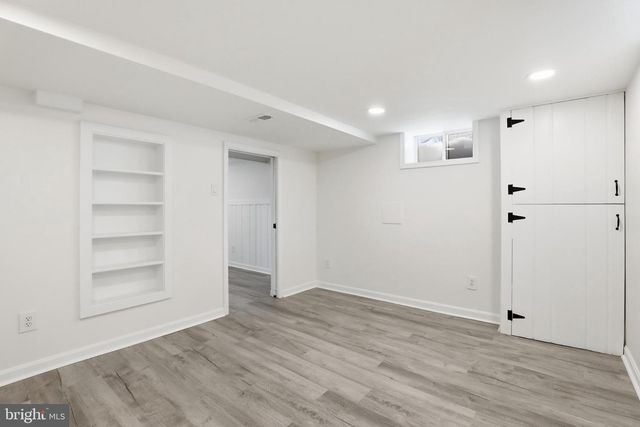 1135 N POWHATAN ST N, Arlington, VA 22205