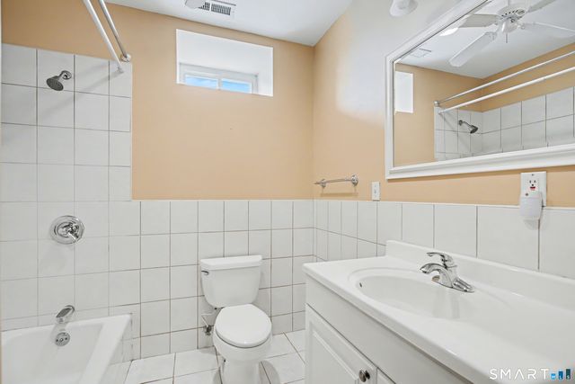 89 Masters Lane, Milford, CT 06461