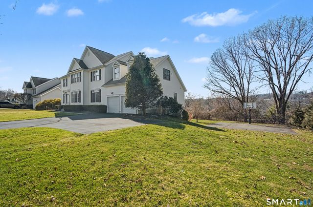 89 Masters Lane, Milford, CT 06461