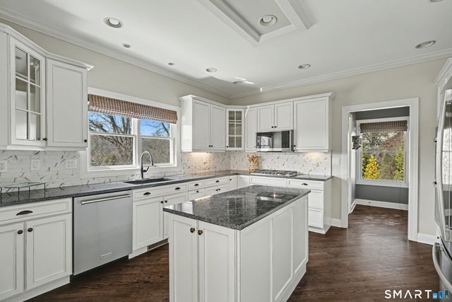 89 Masters Lane, Milford, CT 06461