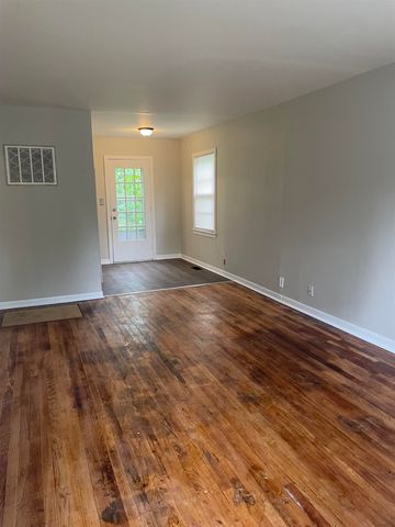 1316 S Richmond Ave, Wichita, KS 67213