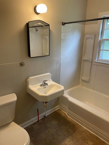 1316 S Richmond Ave, Wichita, KS 67213