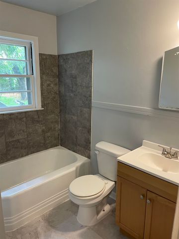 1316 S Richmond Ave, Wichita, KS 67213