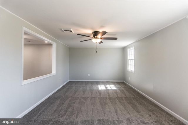 30 PRIMROSE LN, Levittown, PA 19054