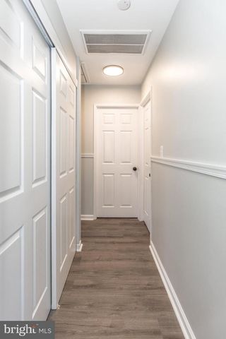 30 PRIMROSE LN, Levittown, PA 19054